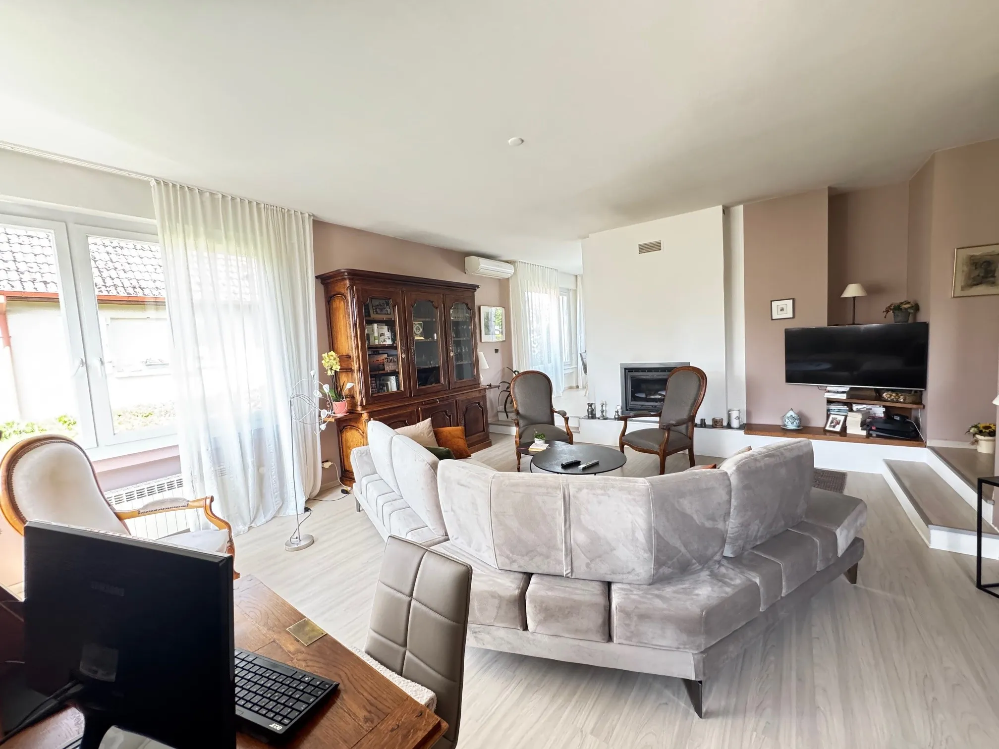 Maison T5 avec piscine à Valdoie - 127 m², 3 chambres, terrain de 6,38 ares 