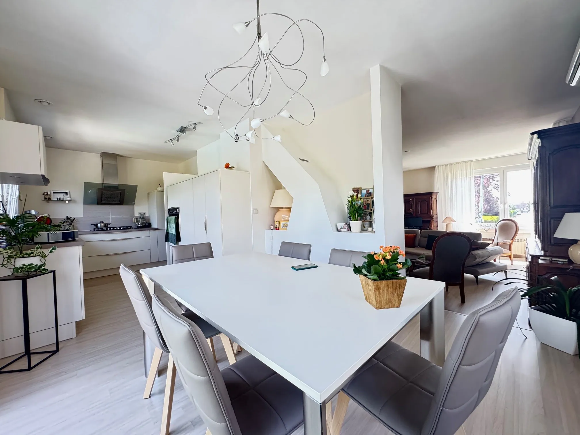 Maison T5 avec piscine à Valdoie - 127 m², 3 chambres, terrain de 6,38 ares 