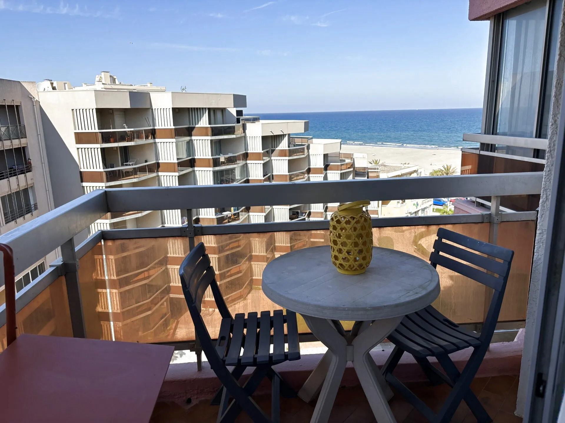 Studio meublé à vendre face à la plage de Canet Sud - 20,55 m² avec vue mer