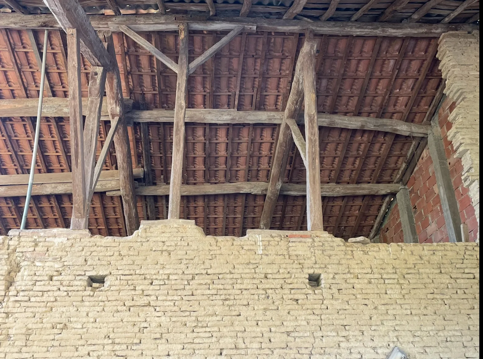 Maison à rénover à Dieupentale – 170 m² habitables, jardin et garage 