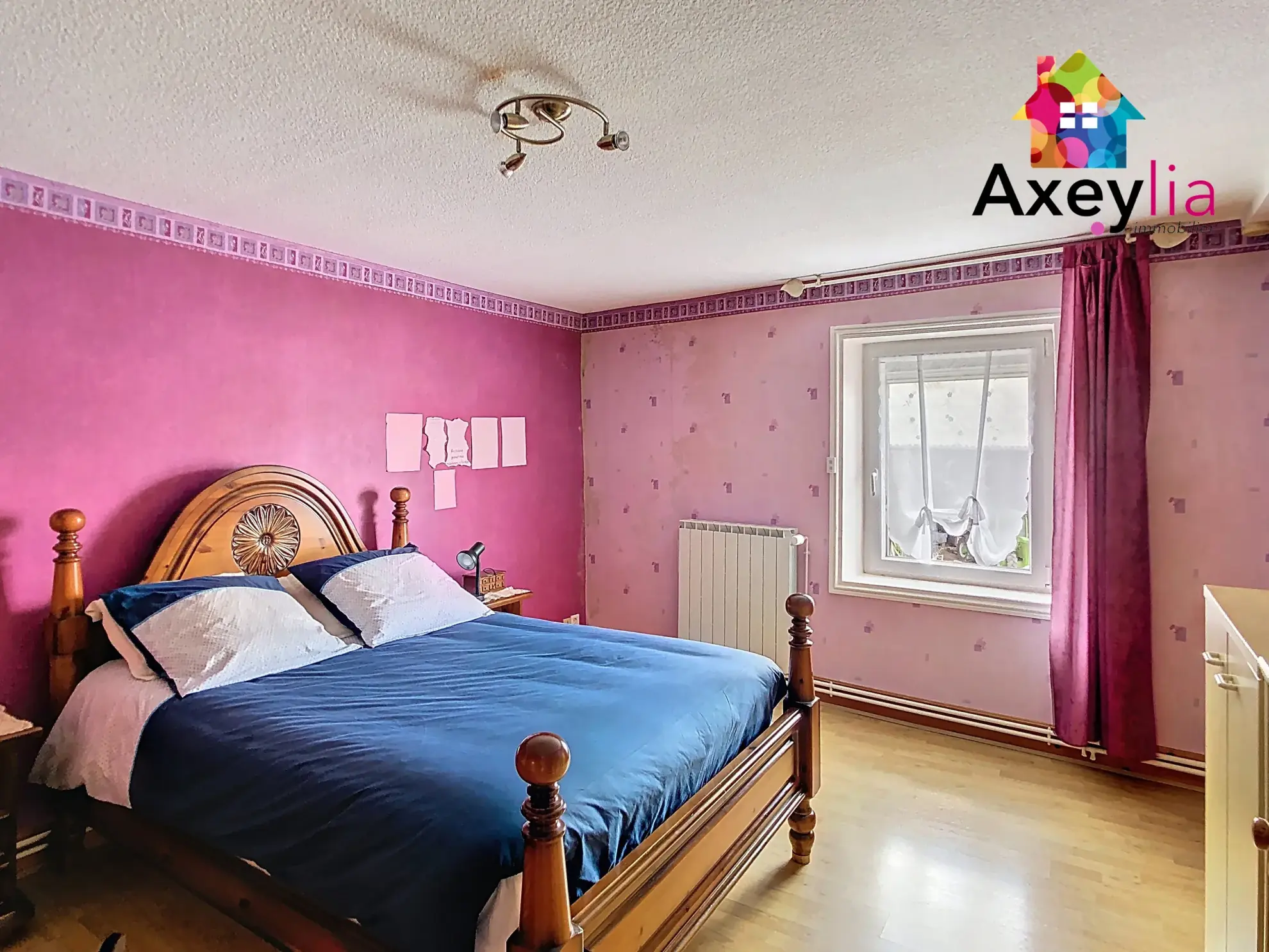 Maison en pierre rénovée à Lentigny avec terrasse, garage et vue campagne 