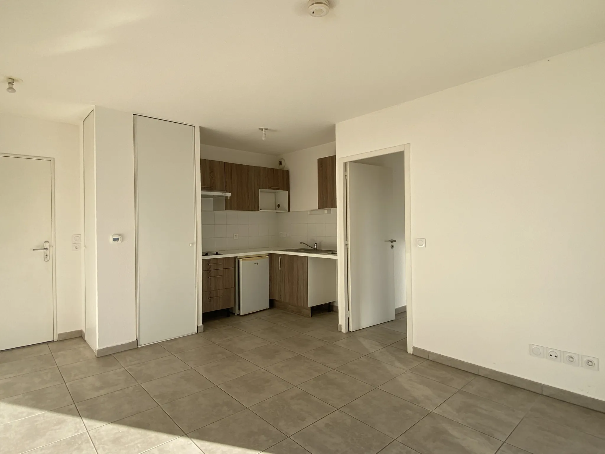 Appartement récent 2 pièces avec terrasse et parking à Perpignan sud 