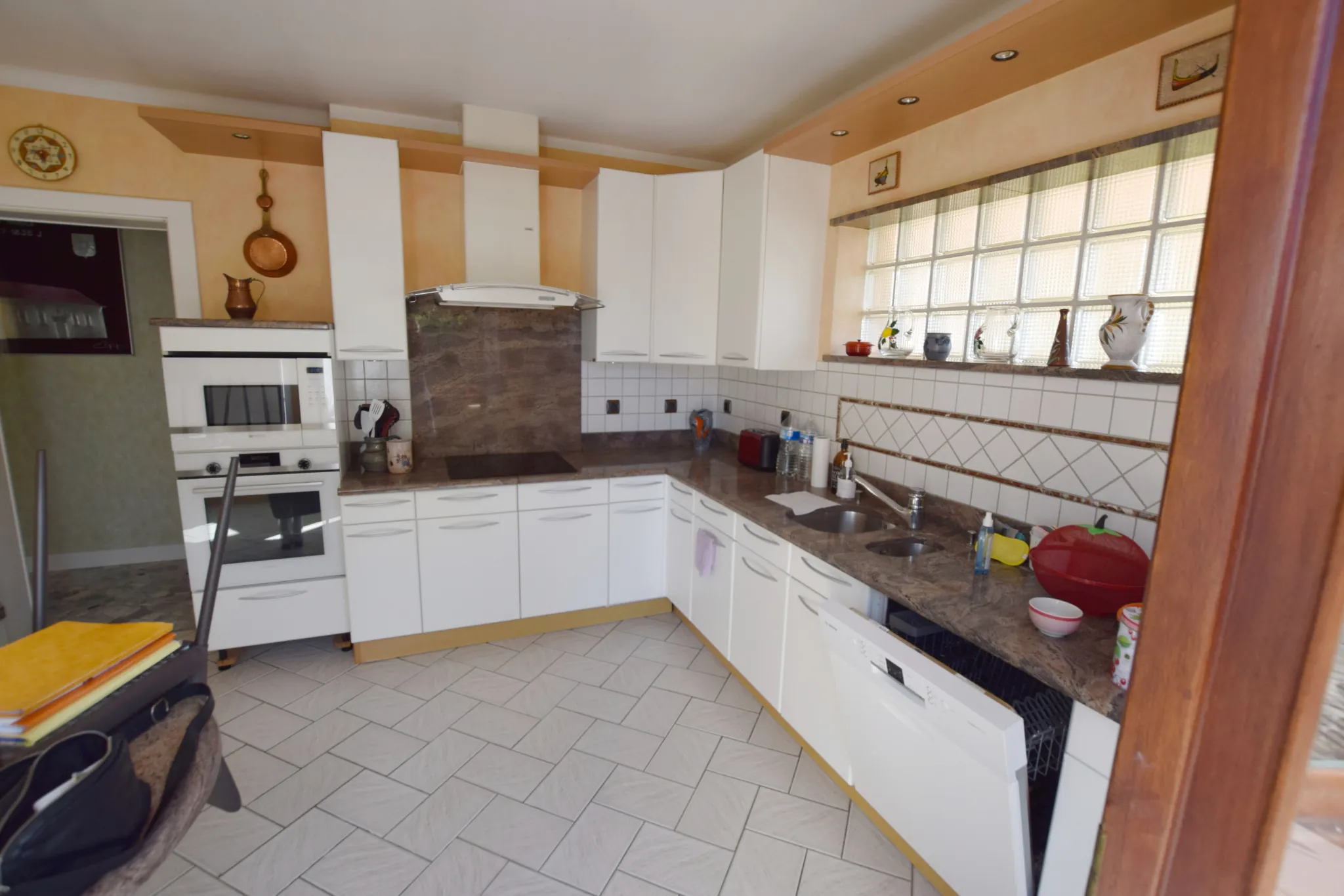 Maison moderne de plain-pied avec jardin et terrasse à Sainte Marie 