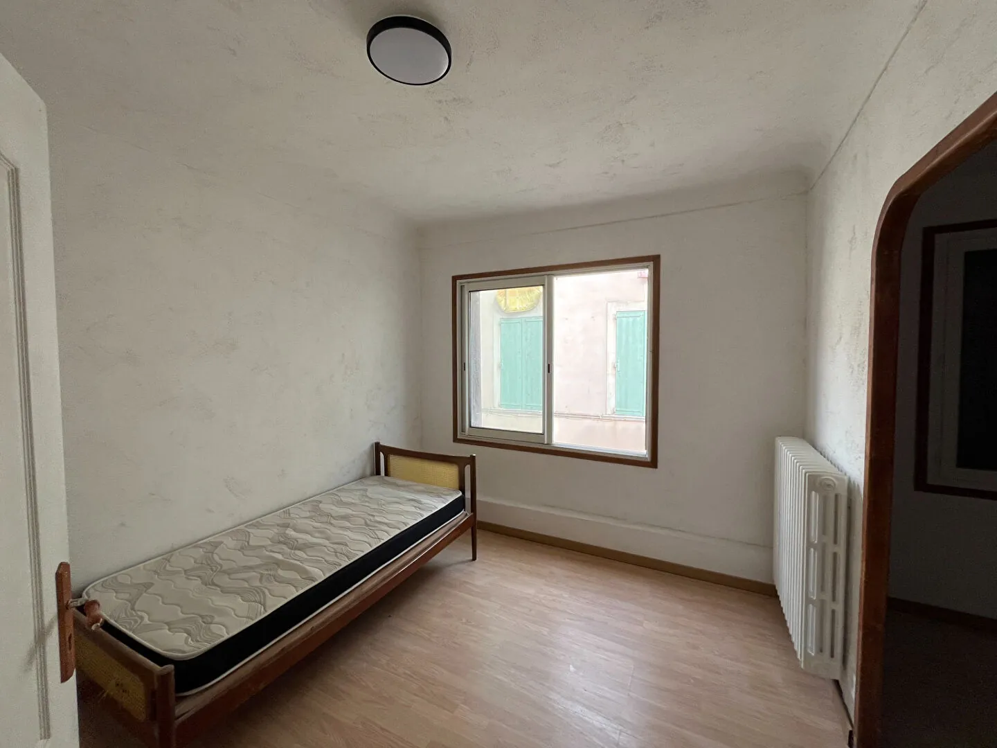 Maison de ville à Apt avec 4 chambres et garage - Rénovée 