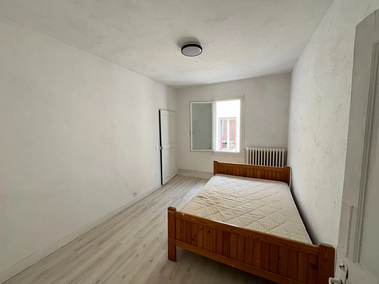 Maison de ville à Apt avec 4 chambres et garage - Rénovée 