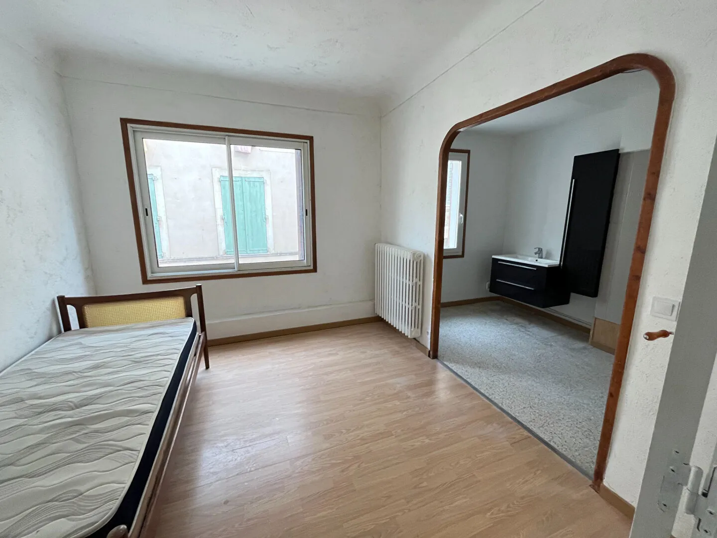 Maison de ville à Apt avec 4 chambres et garage - Rénovée 