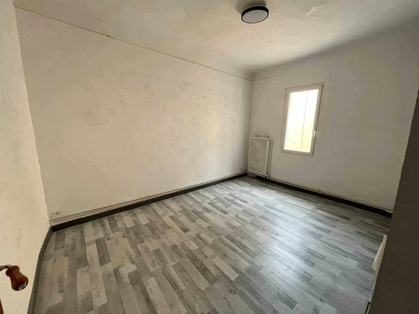 Maison de ville à Apt avec 4 chambres et garage - Rénovée 