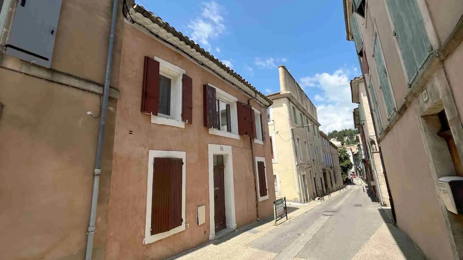 Maison de ville à Apt avec 4 chambres et garage - Rénovée 