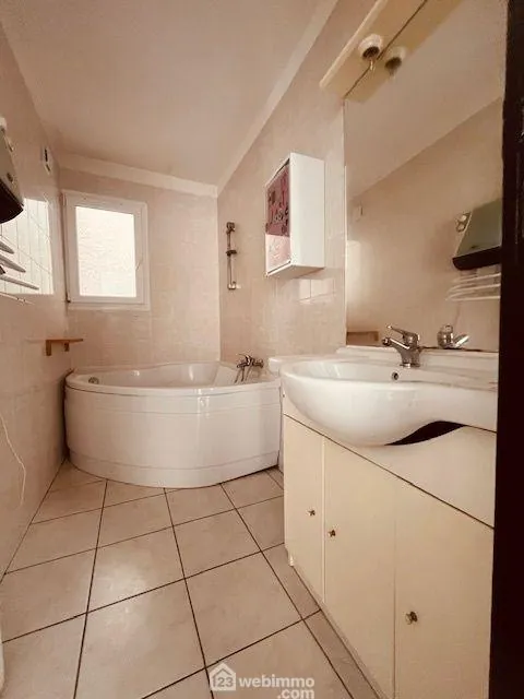 Maison de village avec terrasse à Saint-Laurent-de-la-Salanque près des plages 