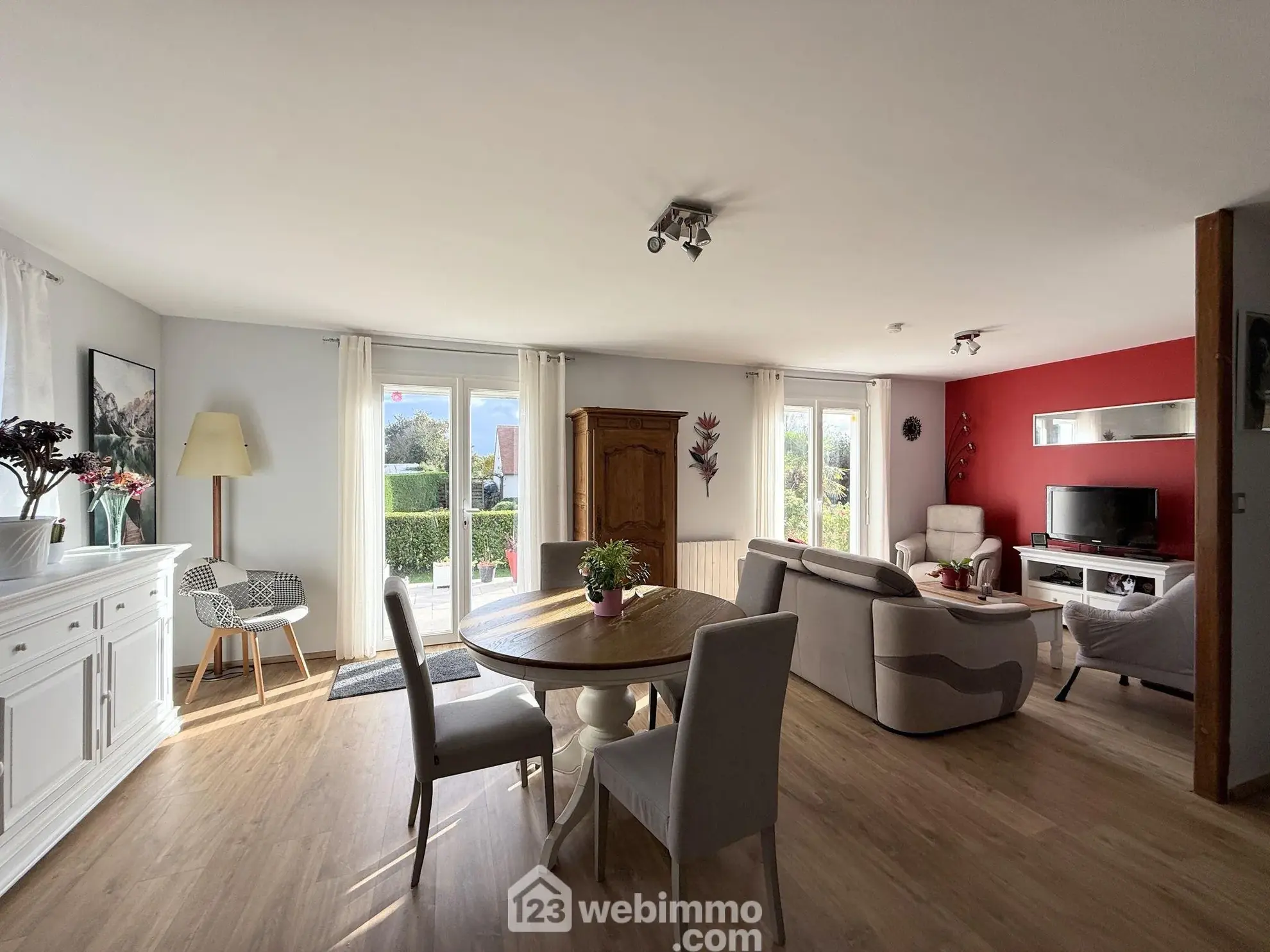 Maison familiale de 116 m² à Ploulec'h avec jardin clos et dépendance 