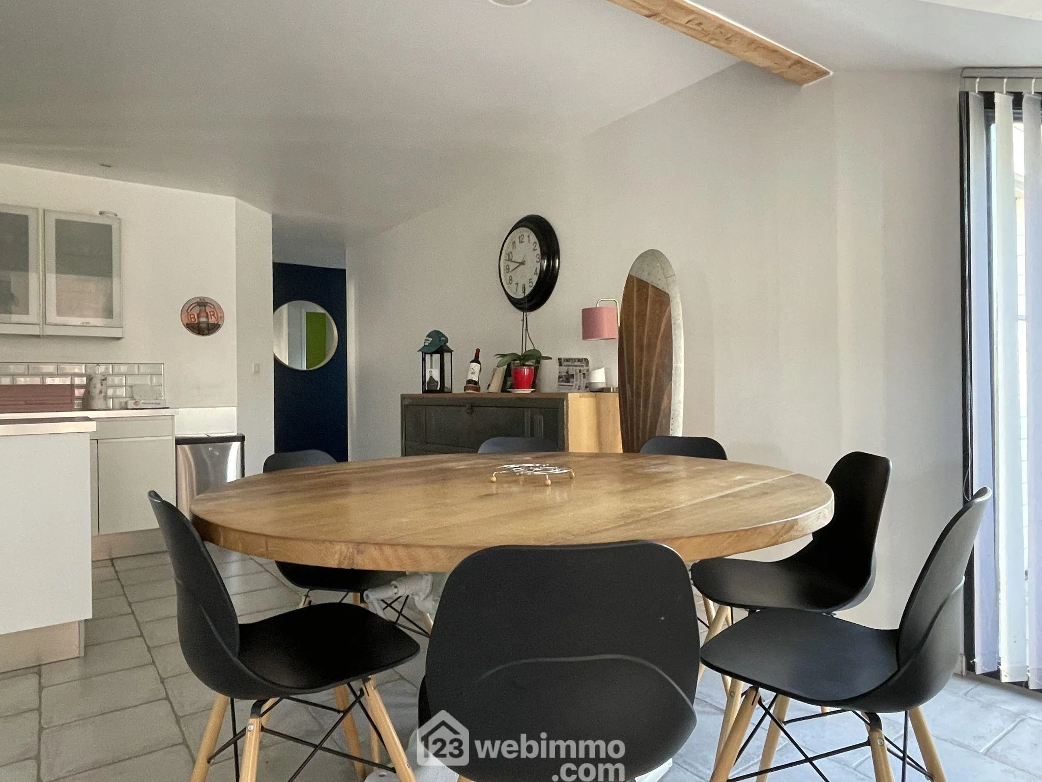 Maison 165 m² à Naintré avec piscine, terrasse et 4 chambres - Vente immobilière 