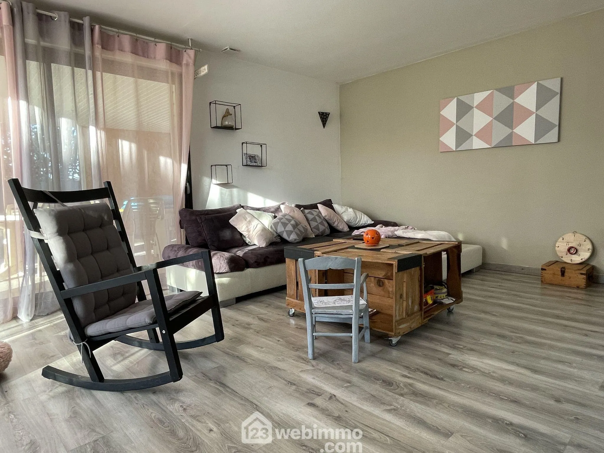 Maison 165 m² à Naintré avec piscine, terrasse et 4 chambres - Vente immobilière 