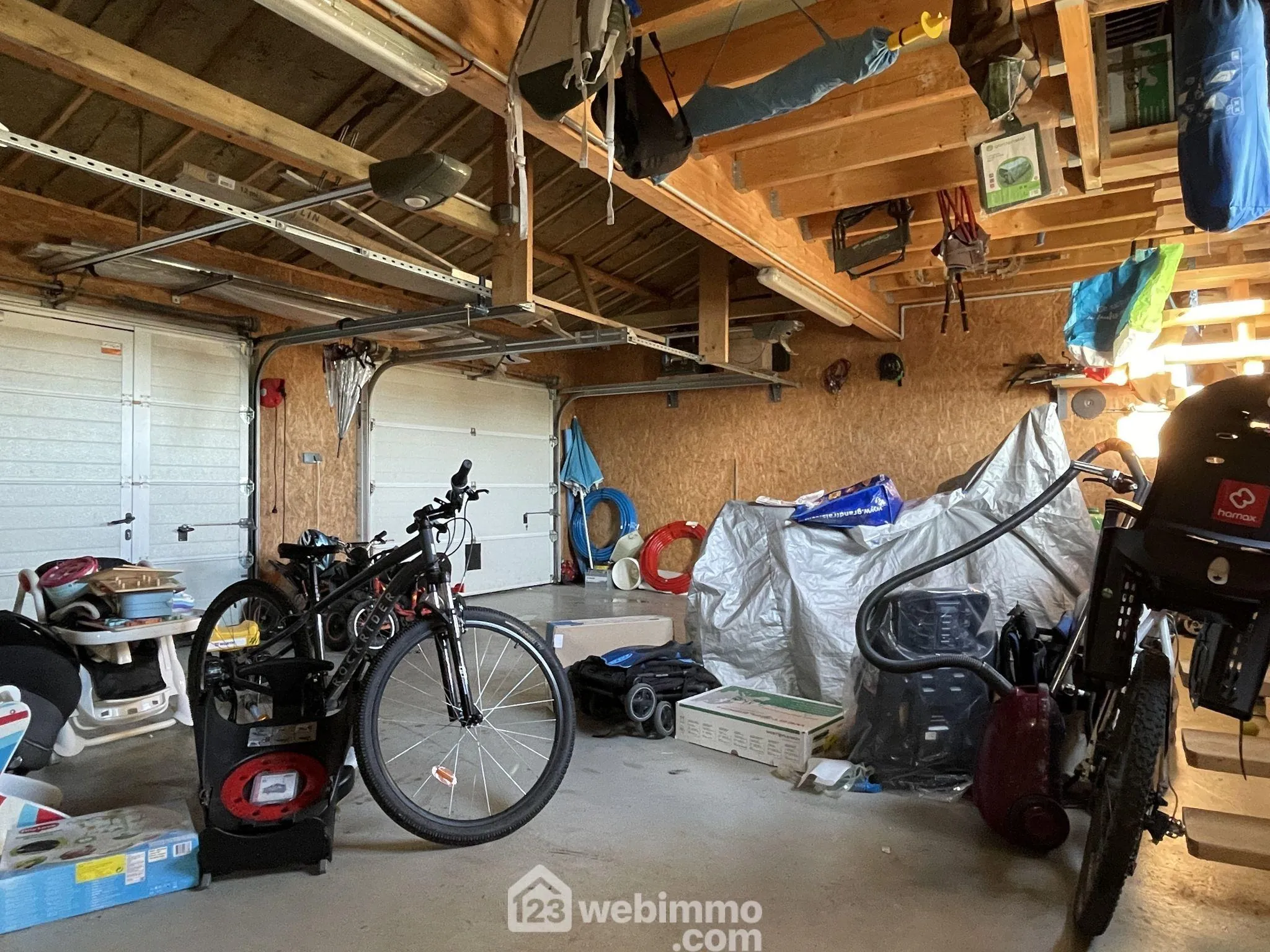 Maison 165 m² à Naintré avec piscine, terrasse et 4 chambres - Vente immobilière 