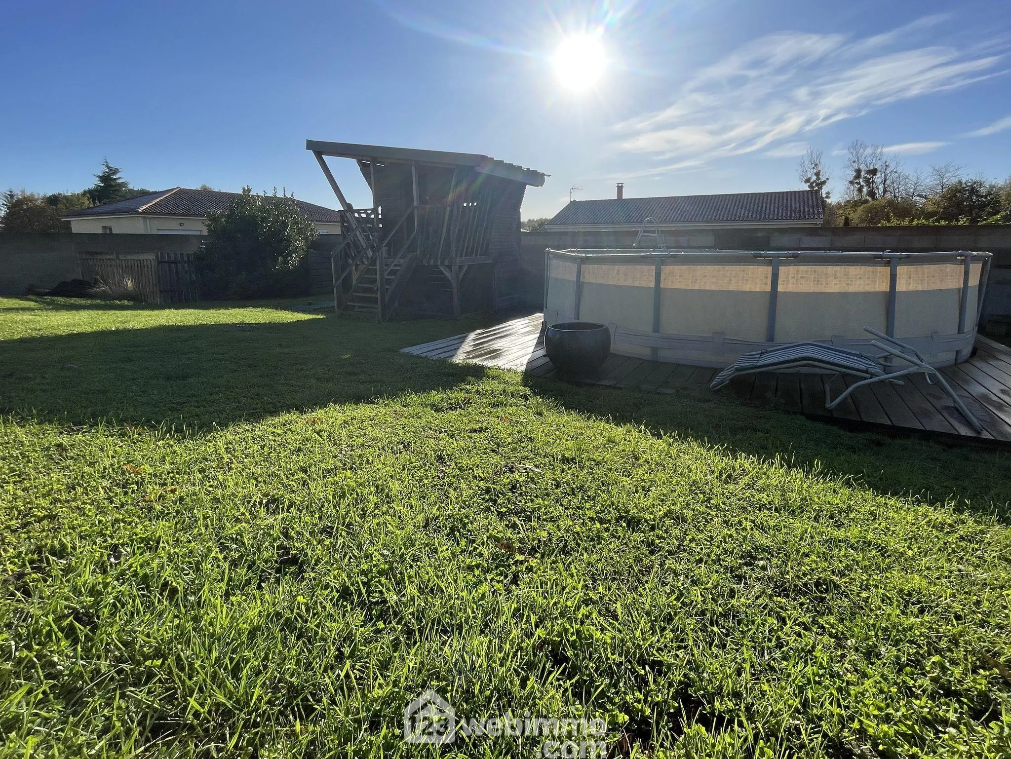 Maison 165 m² à Naintré avec piscine, terrasse et 4 chambres - Vente immobilière 