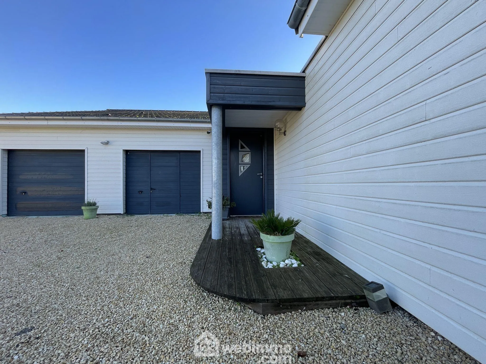 Maison 165 m² à Naintré avec piscine, terrasse et 4 chambres - Vente immobilière 