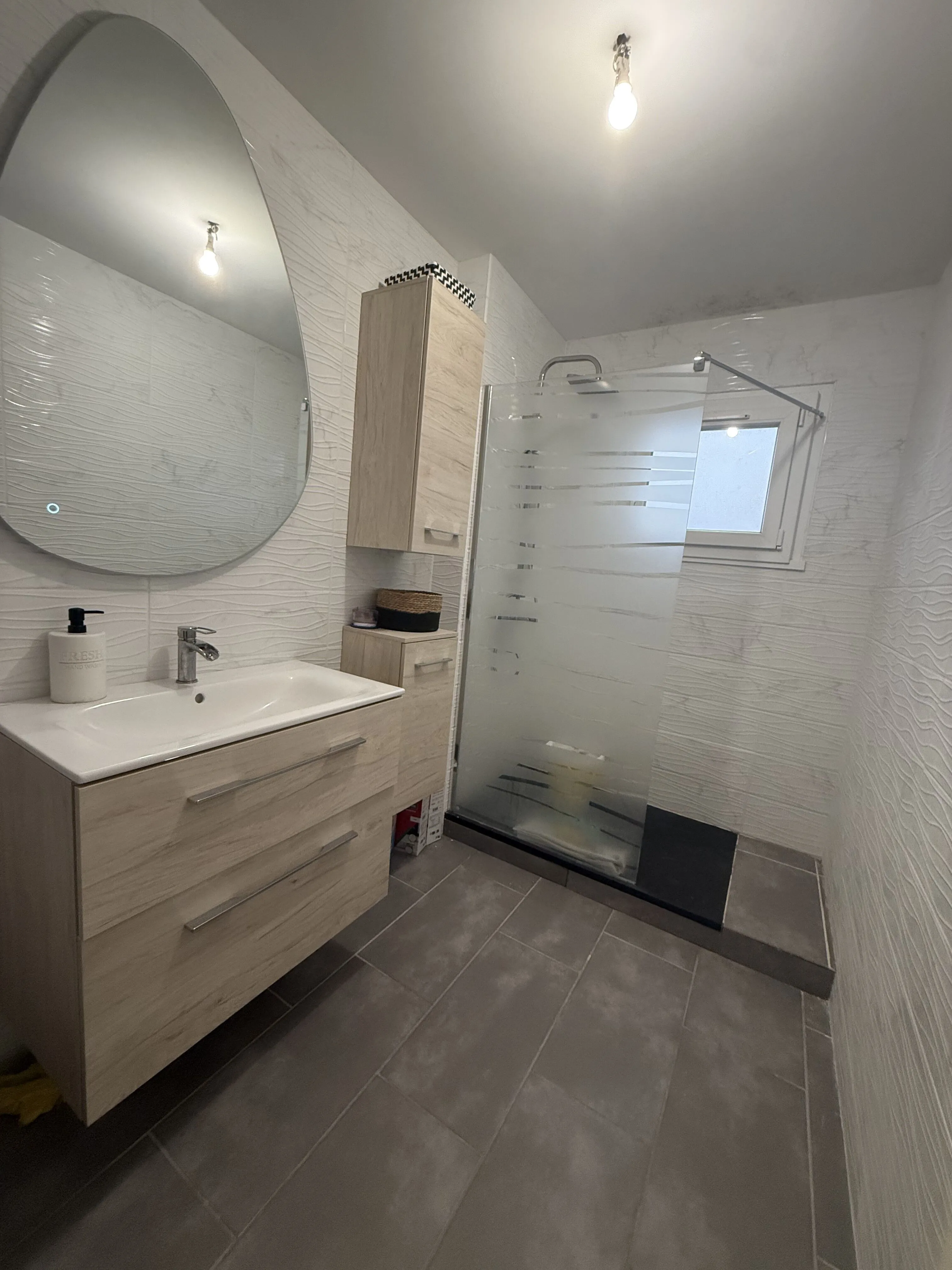 Maison à vendre à Riorges - 100 m² avec garage et jardin 