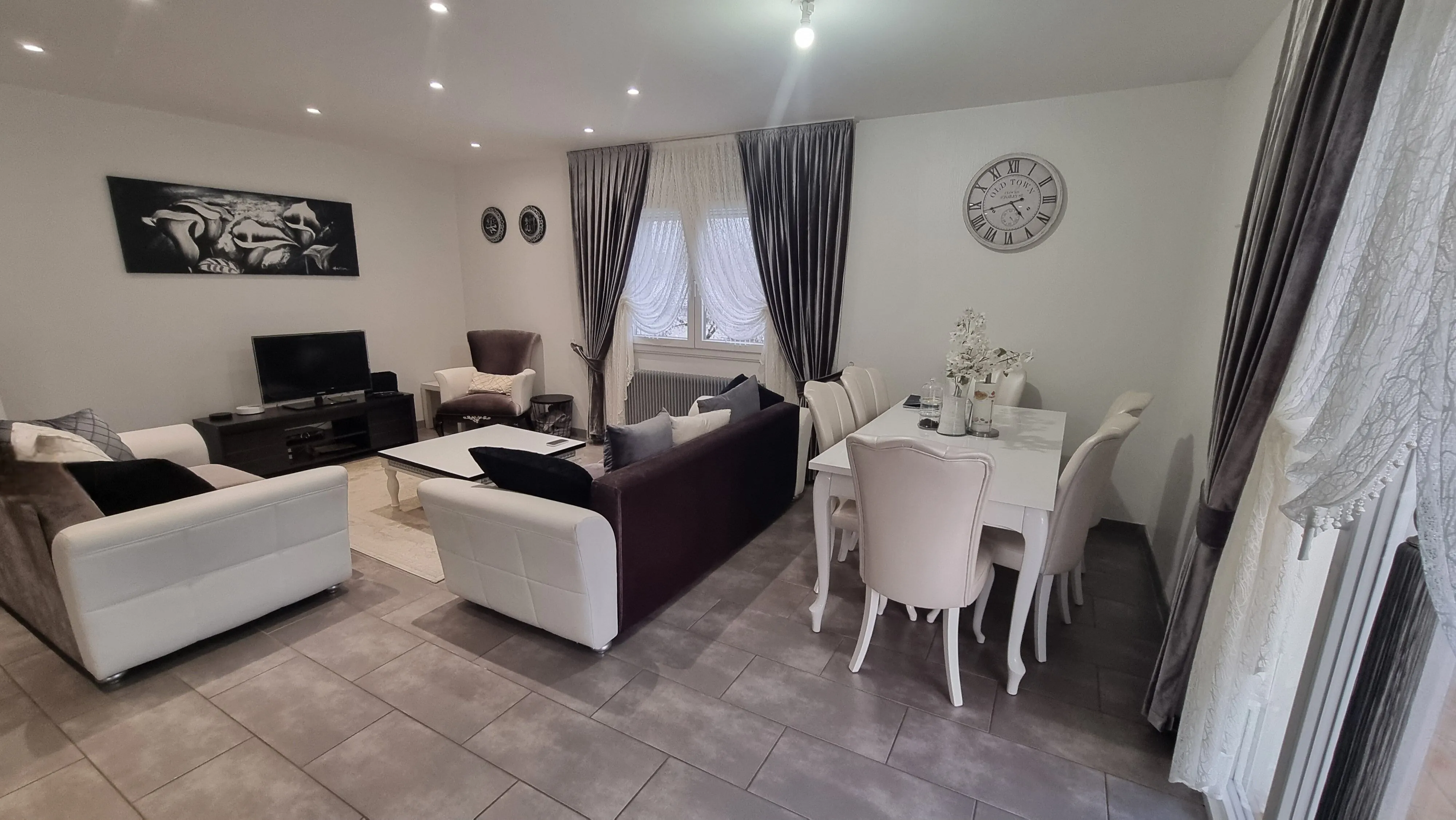 Maison à vendre à Riorges - 100 m² avec garage et jardin 