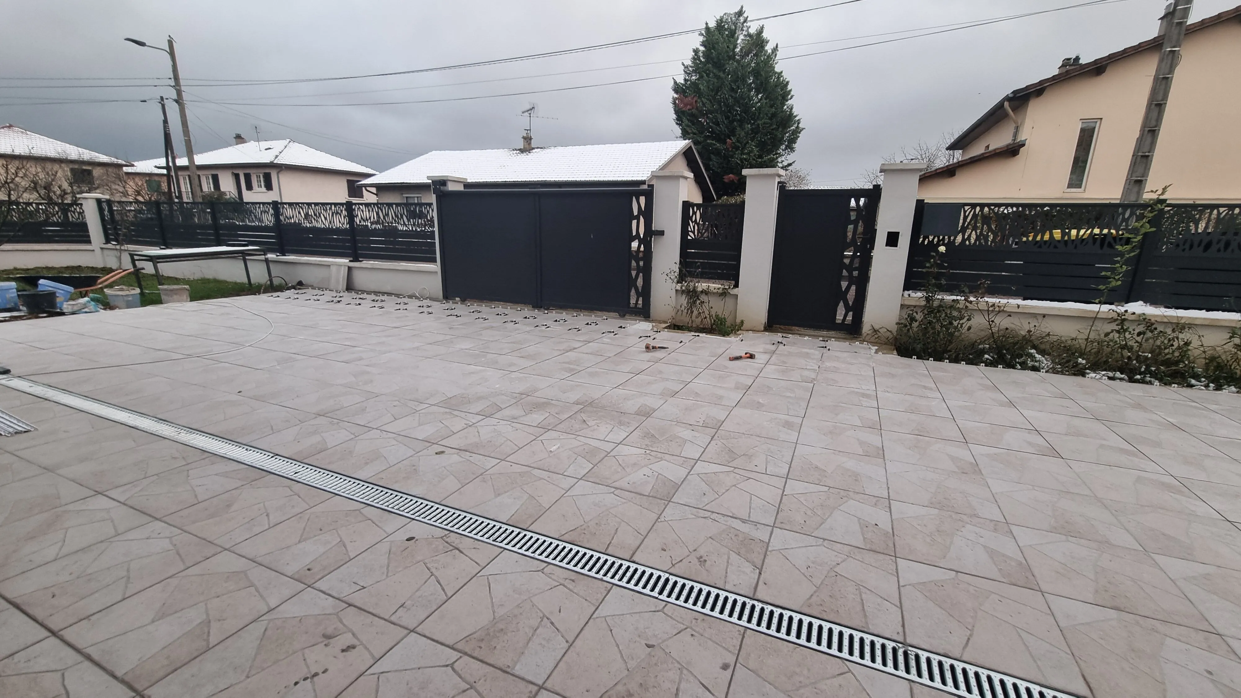 Maison à vendre à Riorges - 100 m² avec garage et jardin 