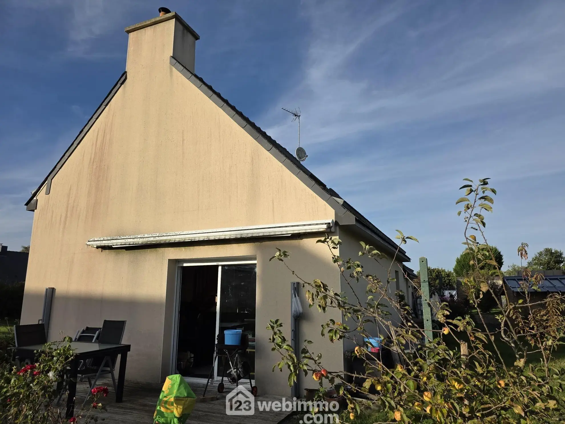 Maison lumineuse de plain-pied à POMMERIT-JAUDY – 910 m² de terrain 