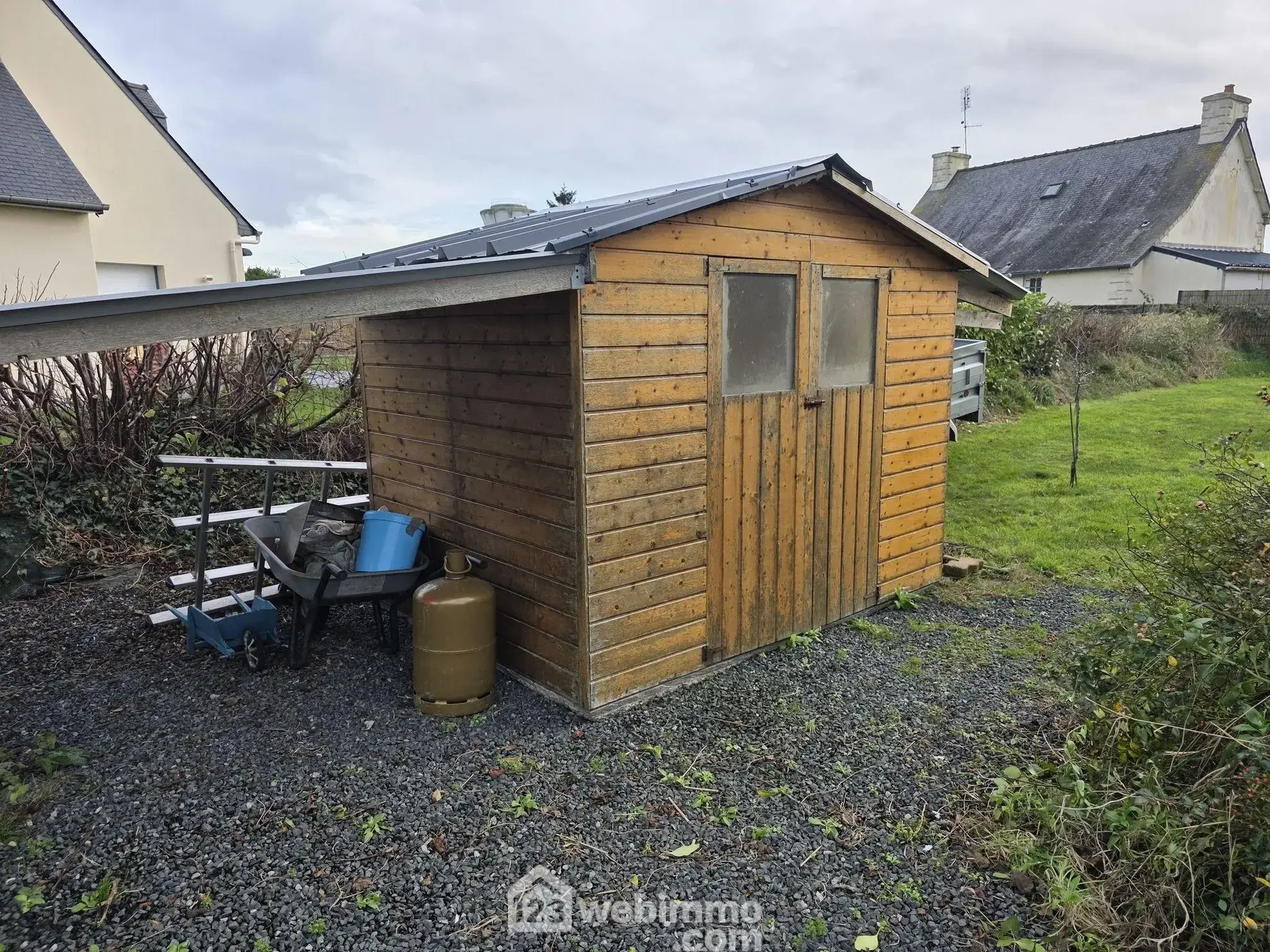 Maison lumineuse de plain-pied à POMMERIT-JAUDY – 910 m² de terrain 