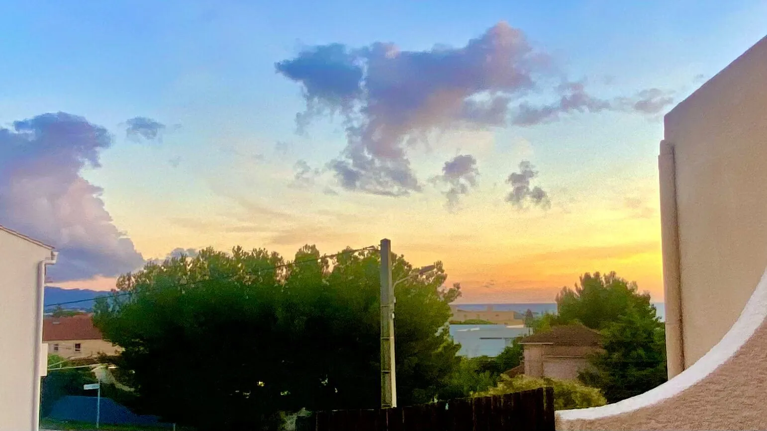 Magnifique appartement meublé avec vue mer à Bandol 