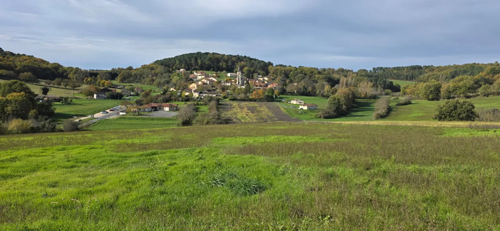 Maison neuve avec vue exceptionnelle à L’eguillac de l'Auche - 3 chambres, prestations haut de gamme 