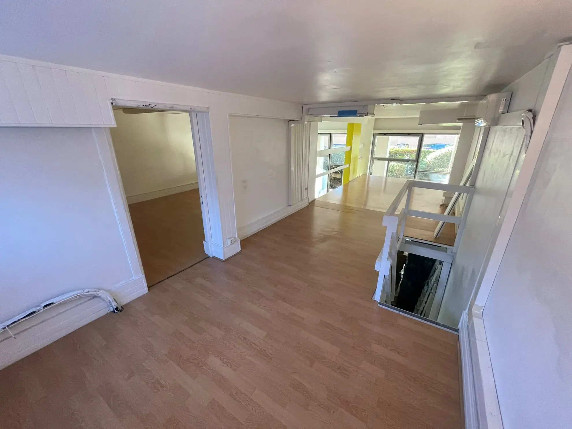 Local commercial lumineux de 97 m² à Marseille - Emplacement stratégique 