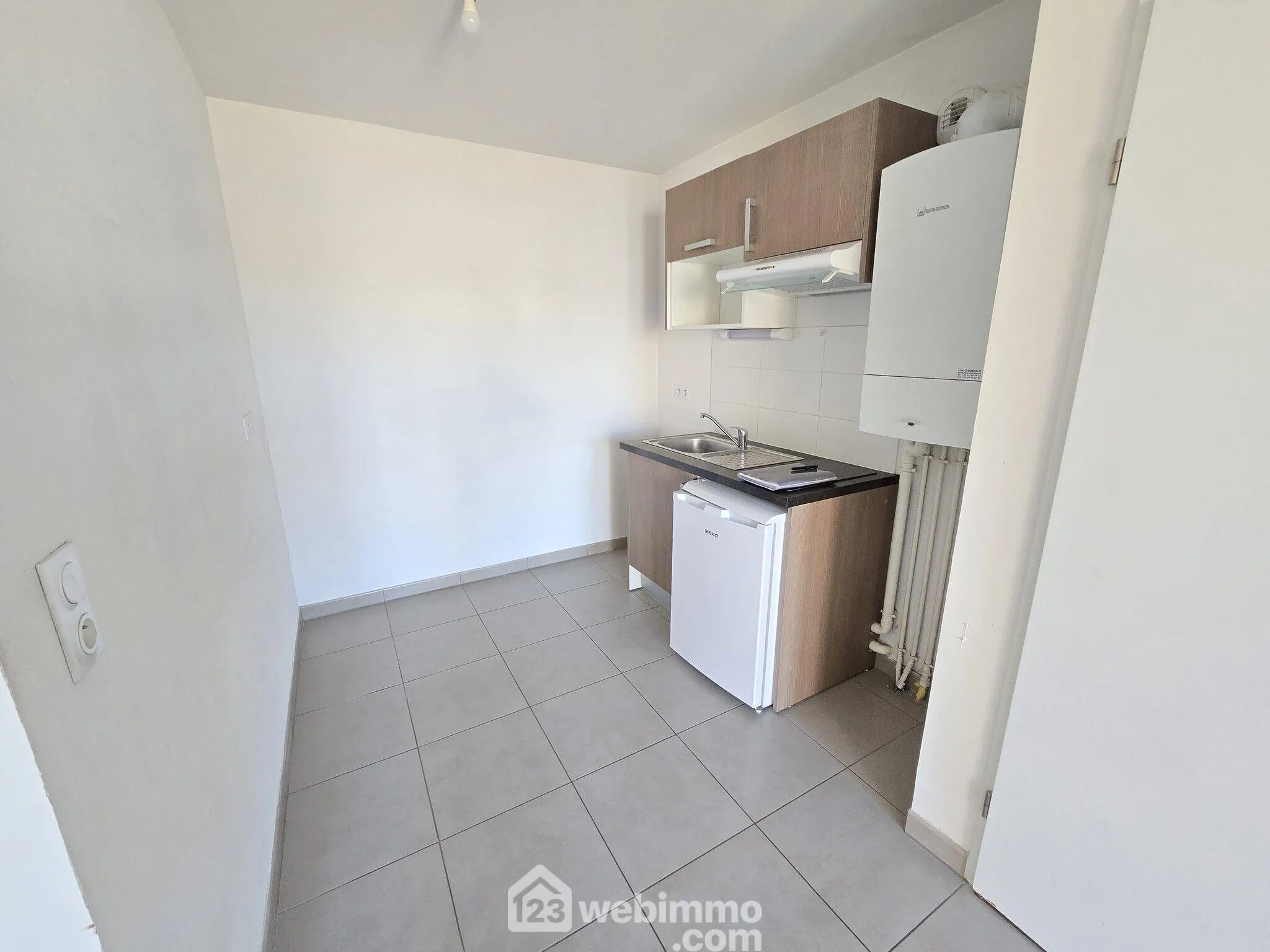 À vendre appartement T2 de 40 m² à Bordeaux Caudéran avec parking et balcon 