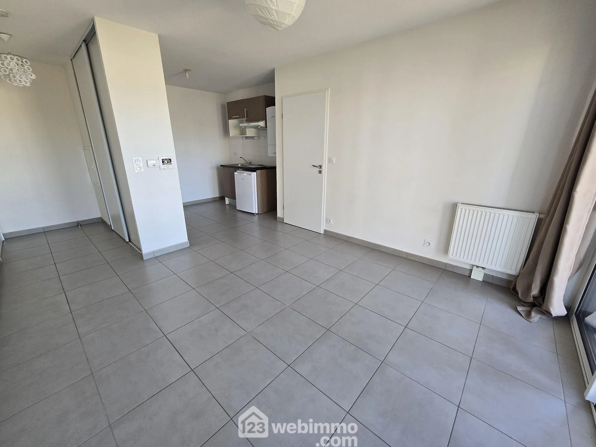 À vendre appartement T2 de 40 m² à Bordeaux Caudéran avec parking et balcon 