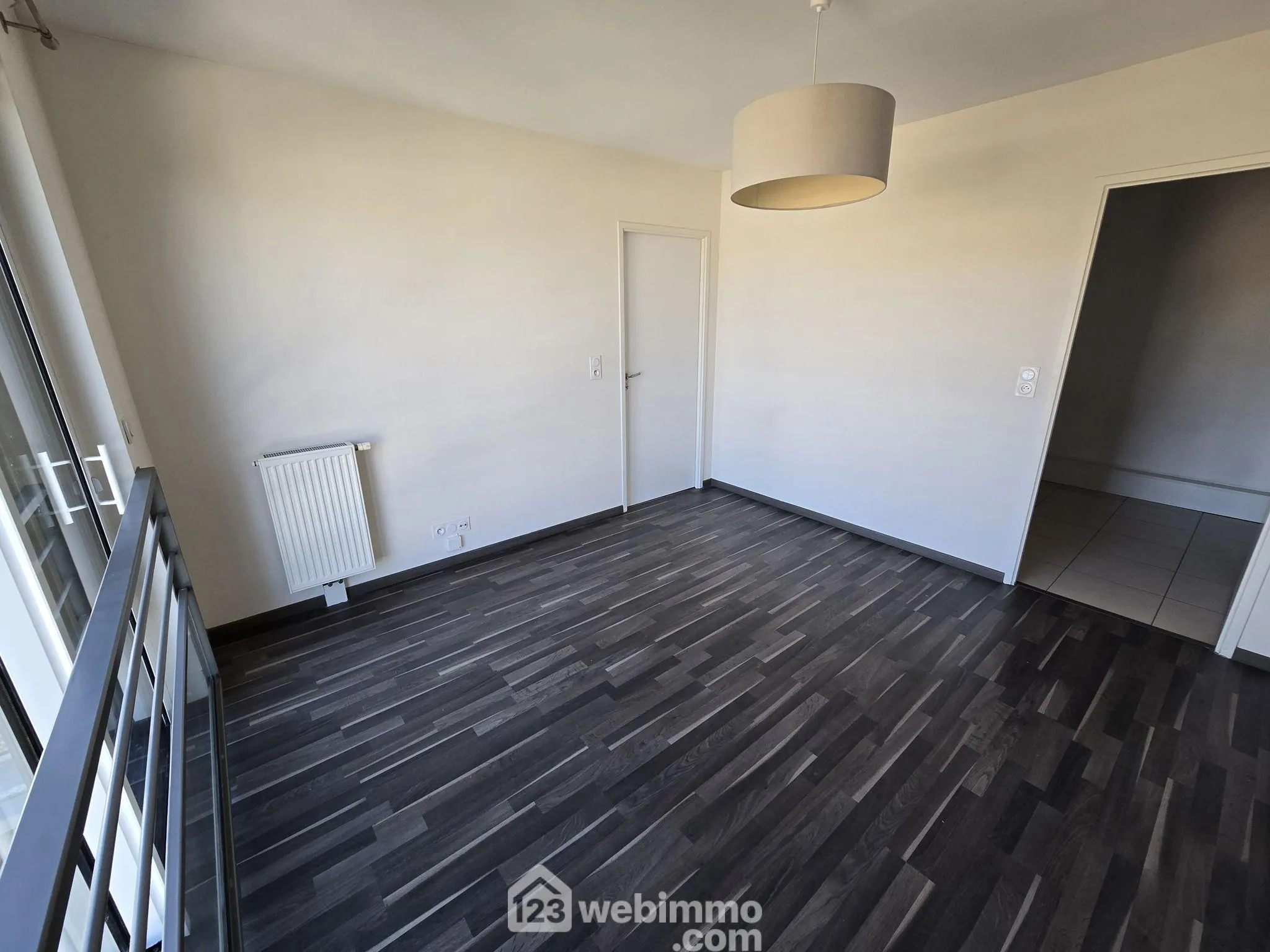 À vendre appartement T2 de 40 m² à Bordeaux Caudéran avec parking et balcon 