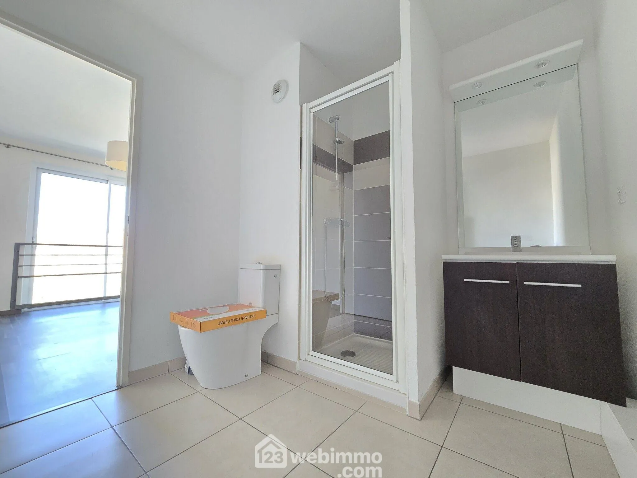 À vendre appartement T2 de 40 m² à Bordeaux Caudéran avec parking et balcon 