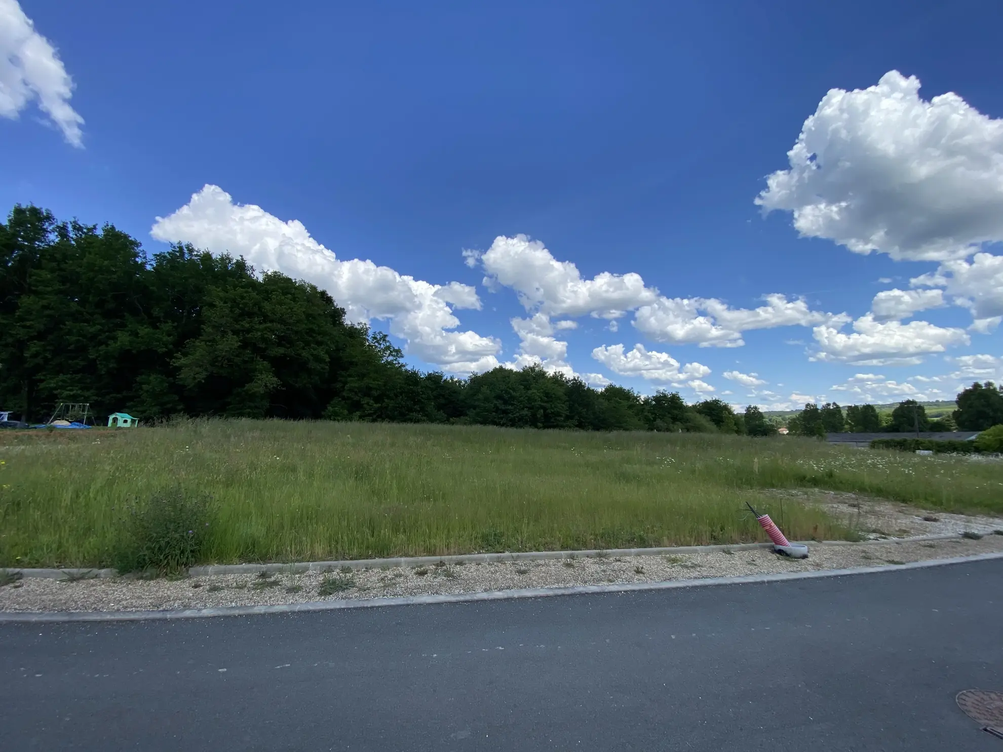 Maison neuve à construire avec 3 chambres à Annesse-et-Beaulieu dans lotissement paisible 