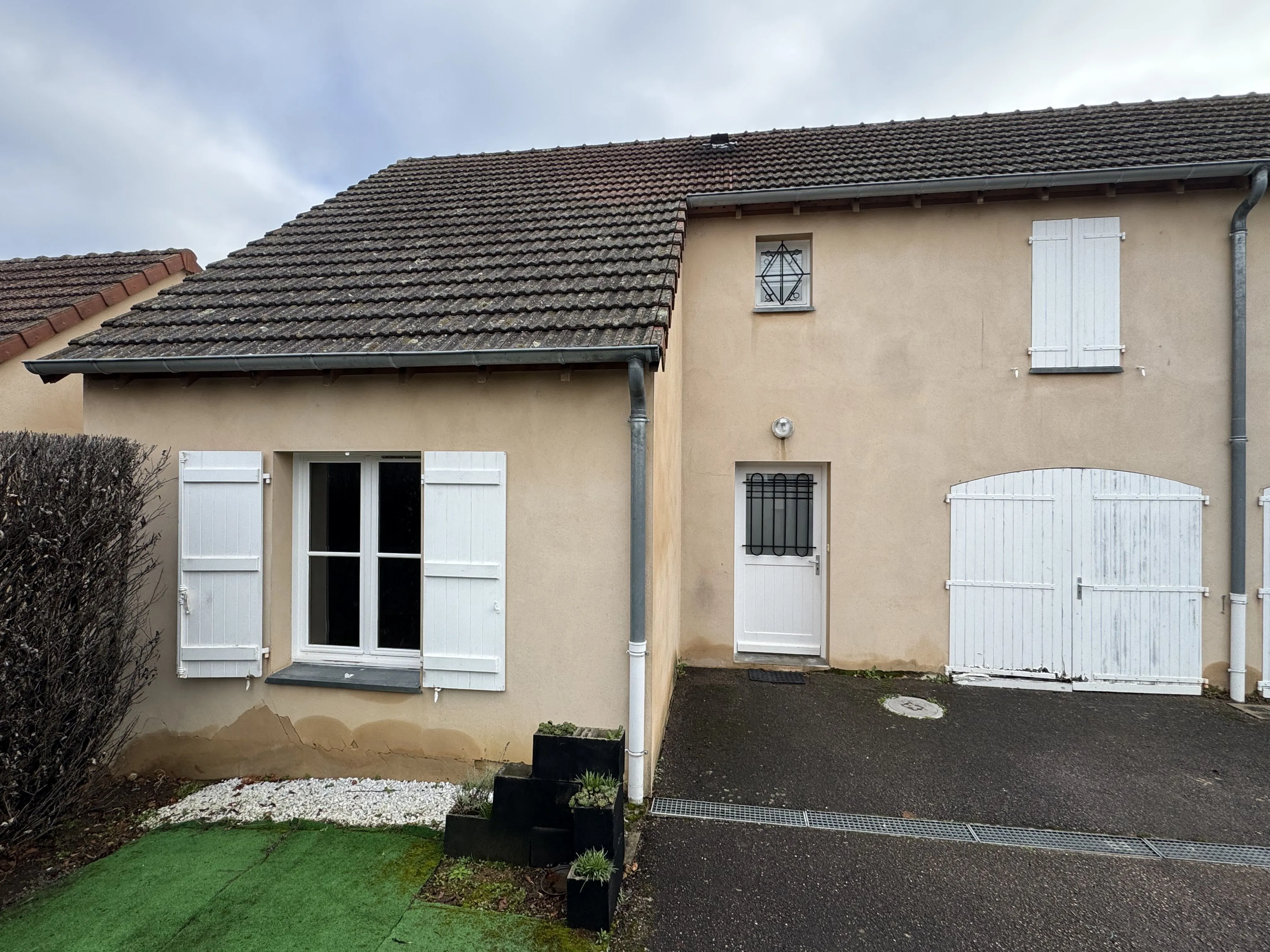 Maison en centre-ville de Marcigny de 90 m² avec 3 chambres et terrasse 