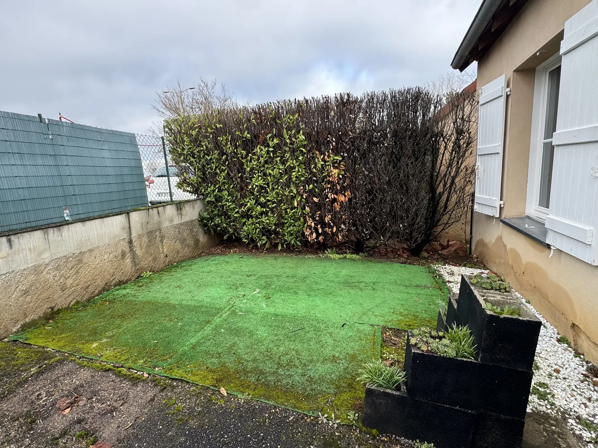 Maison mitoyenne 90 m² à Marcigny, 3 chambres, jardin et garage 