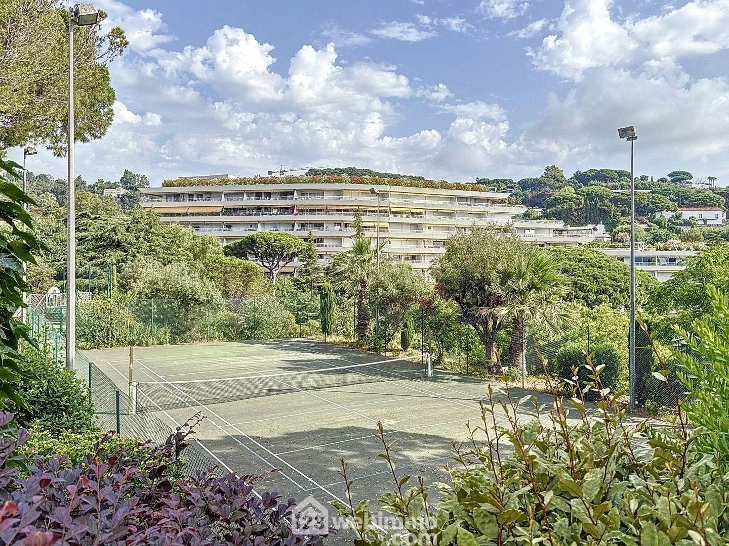 Bel appartement 3 pièces avec vue mer à Cannes dans résidence sécurisée 