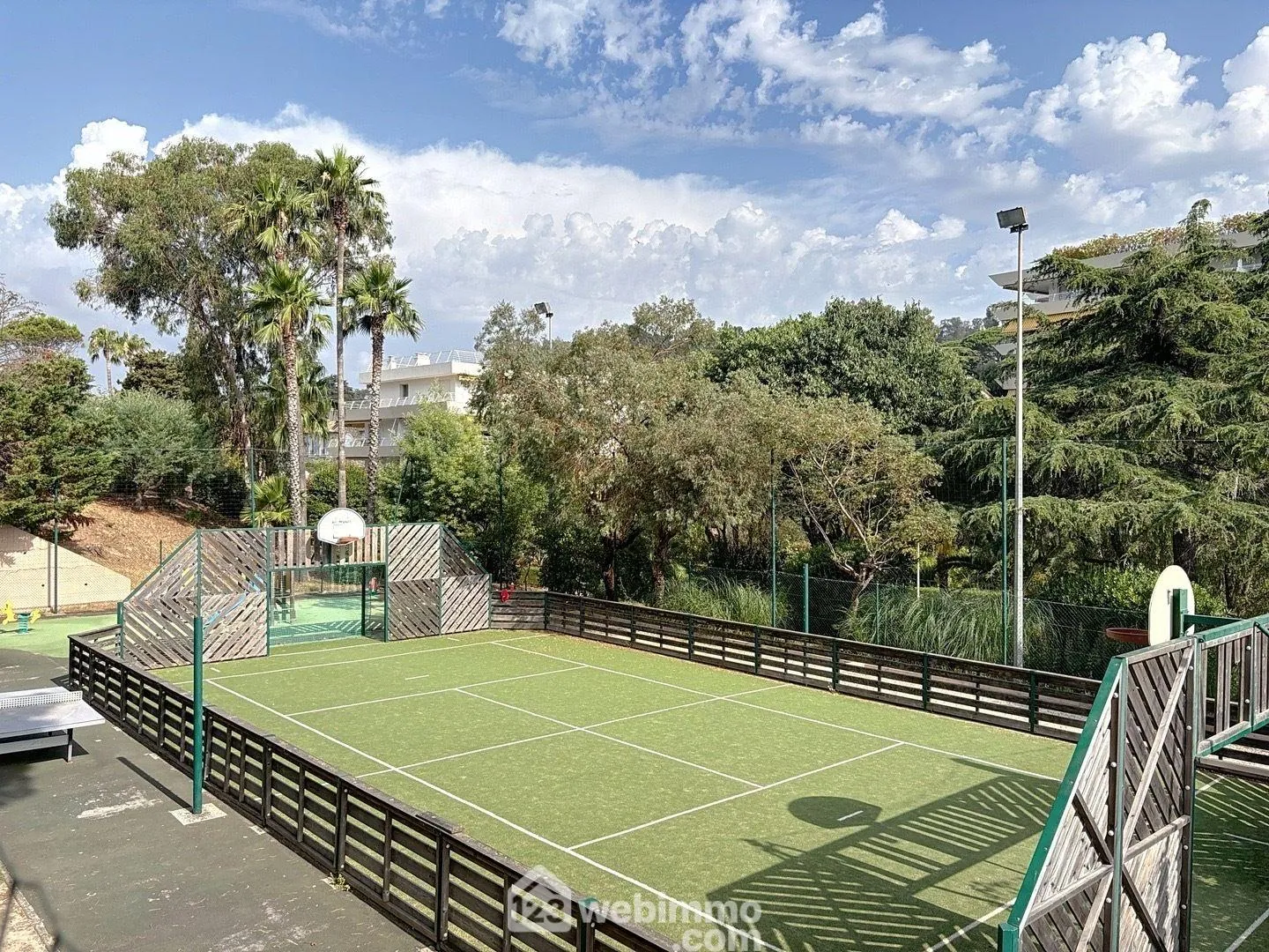 Bel appartement 3 pièces avec vue mer à Cannes dans résidence sécurisée 