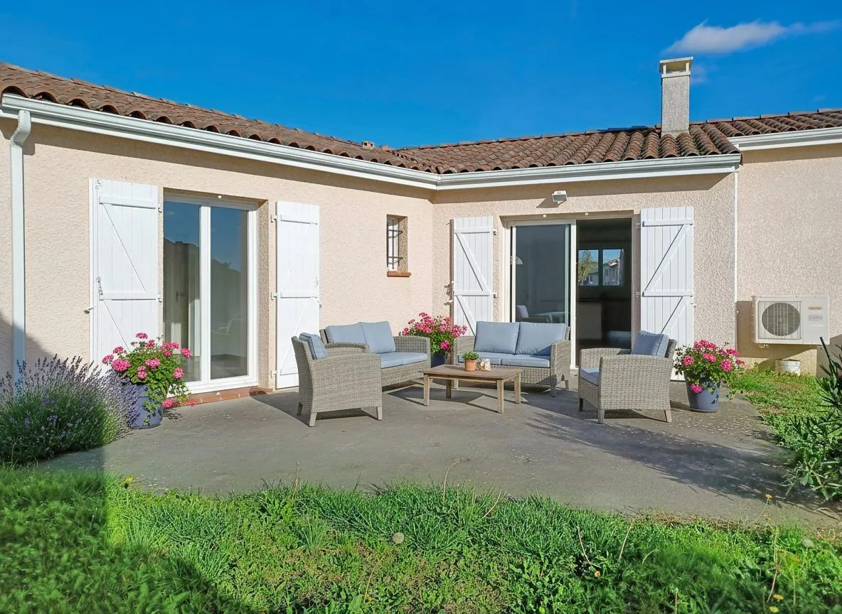Maison de Plain-Pied 87 m² avec Terrasse et Jardin à Terssac