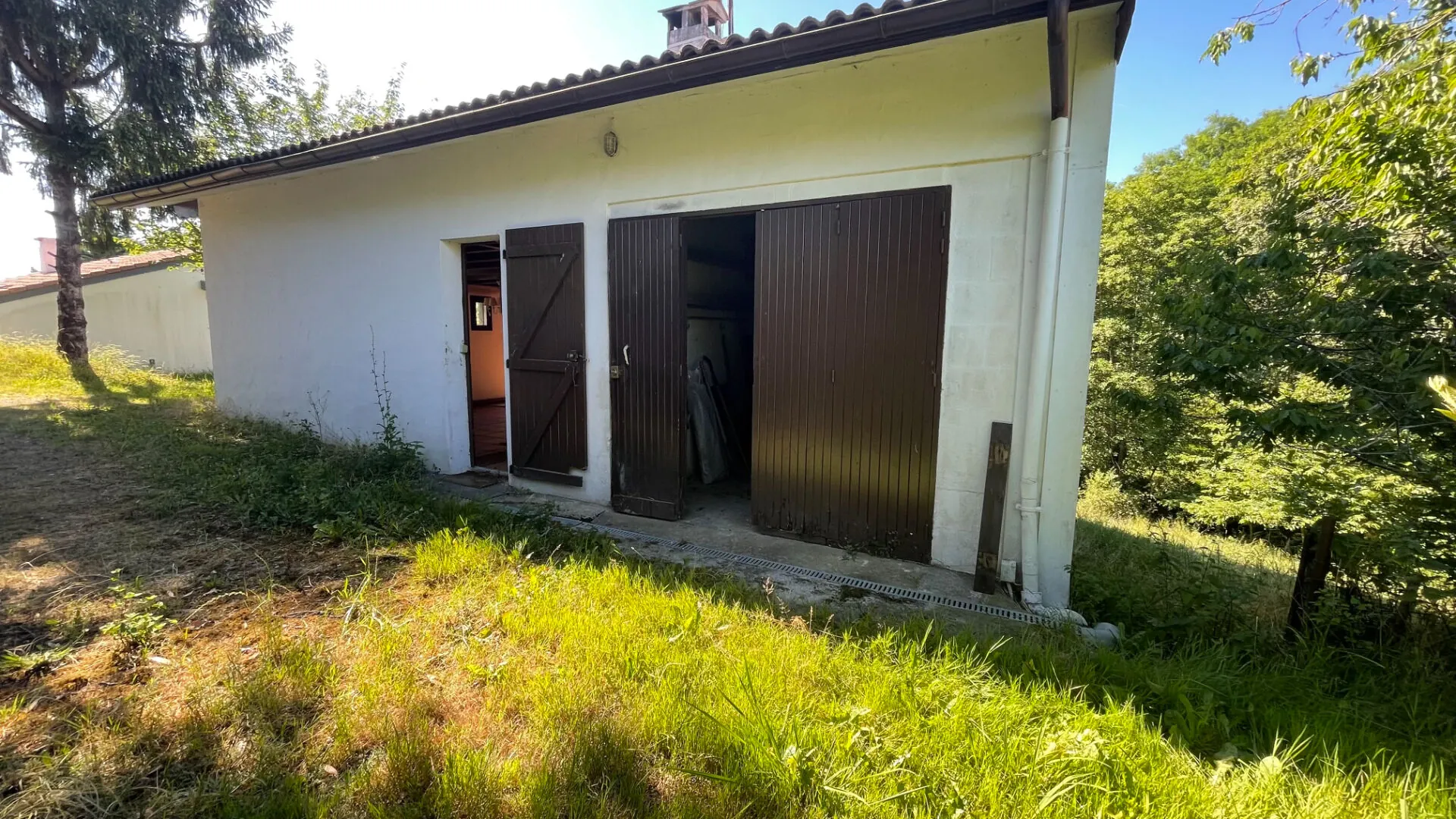 Maison à rénover avec terrain de 2293 m² à Mouguerre près de Bayonne 