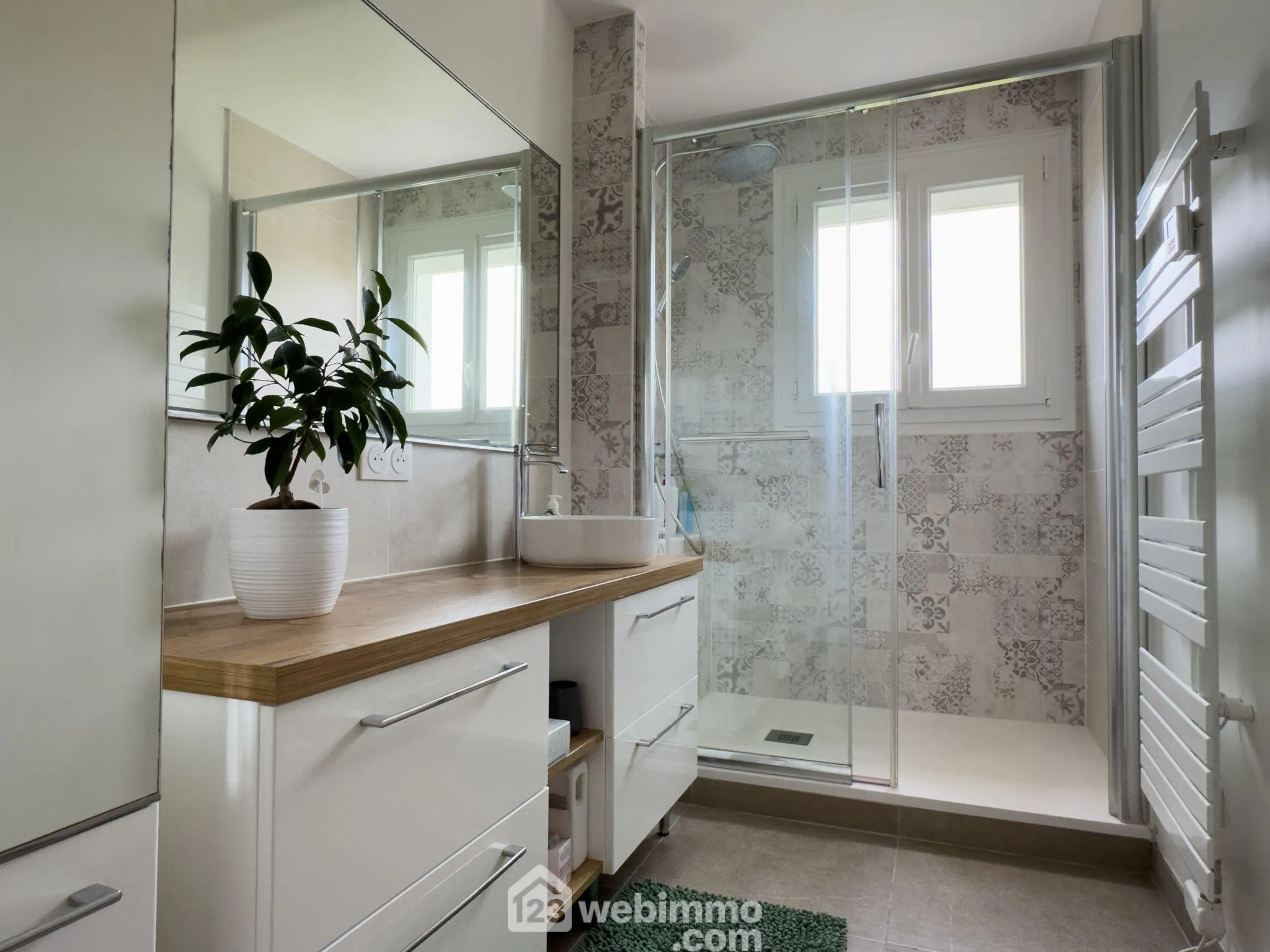 Maison familiale de 100m² avec 5 chambres proche des commodités à Toutlemonde 