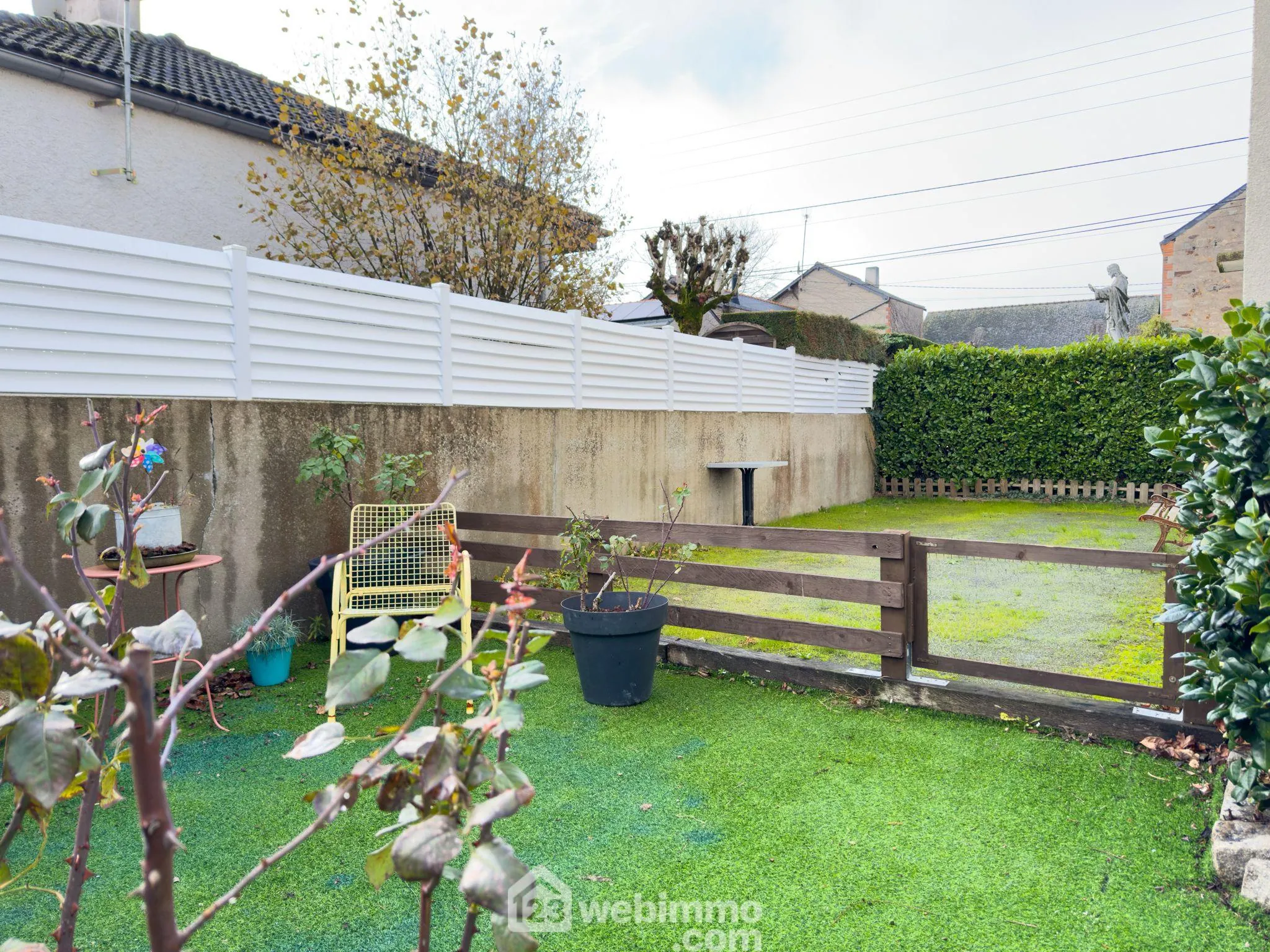 Maison familiale de 100m² avec 5 chambres proche des commodités à Toutlemonde 