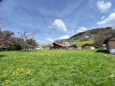 Terrain à bâtir de 549 m² à Bogève avec belle exposition sud-ouest