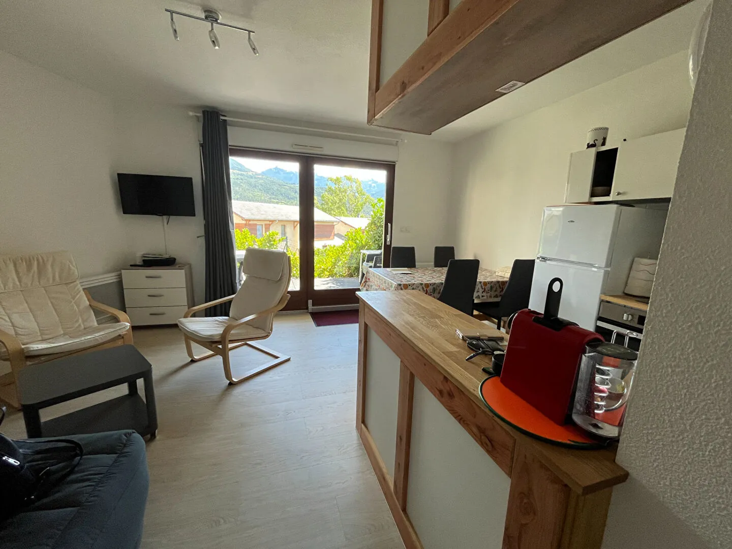 Appartement T2 lumineux de 44,55 m² avec terrasse et jardin à Embrun 