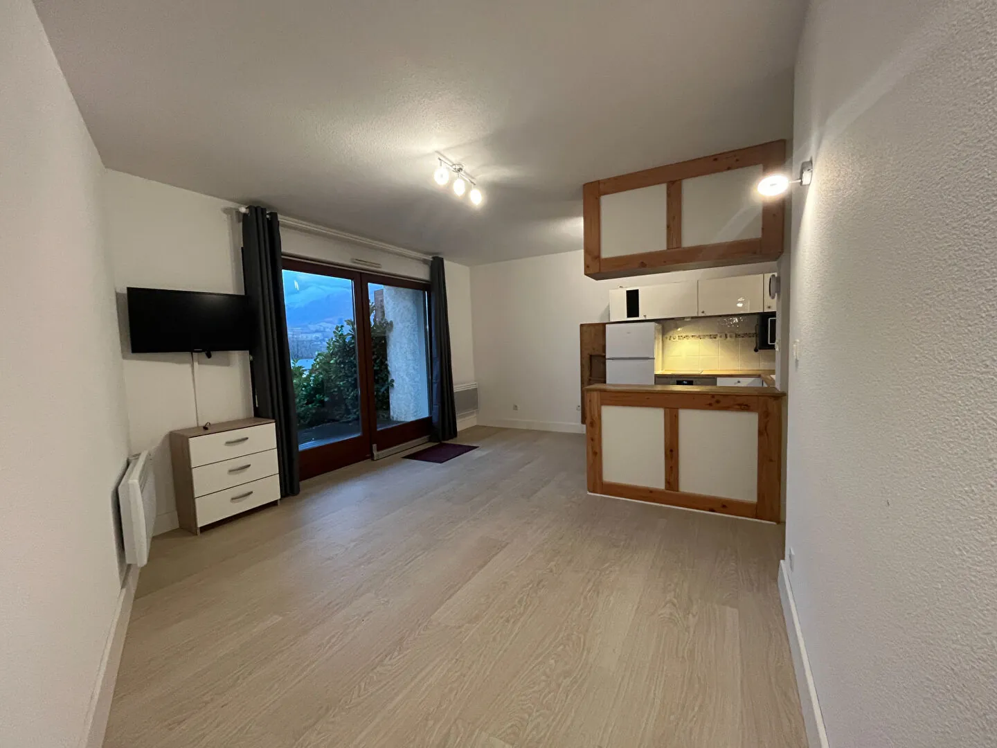 Appartement T2 lumineux de 44,55 m² avec terrasse et jardin à Embrun 