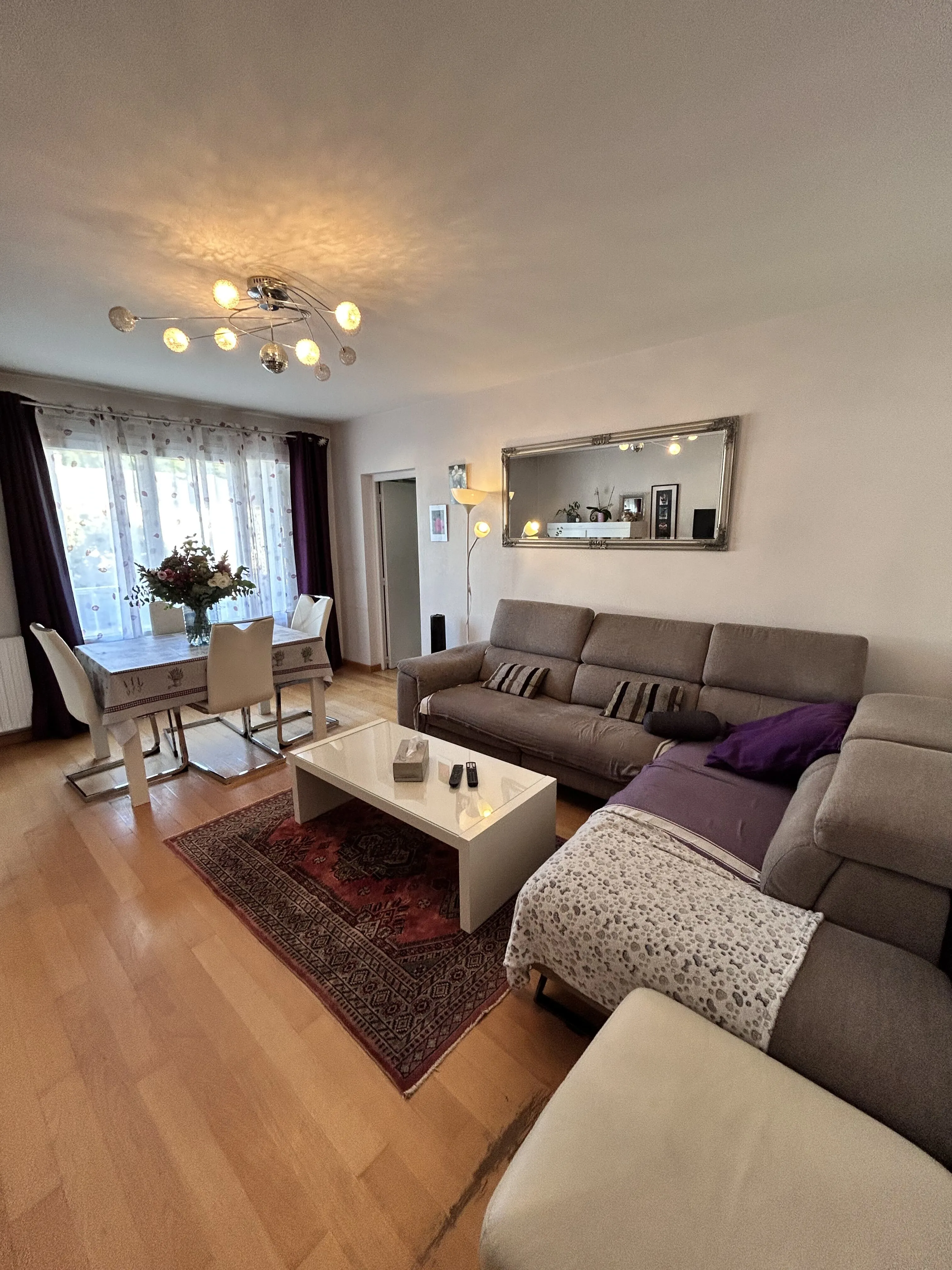 Spacieux appartement 5 pièces avec balcon à Magny-les-Hameaux