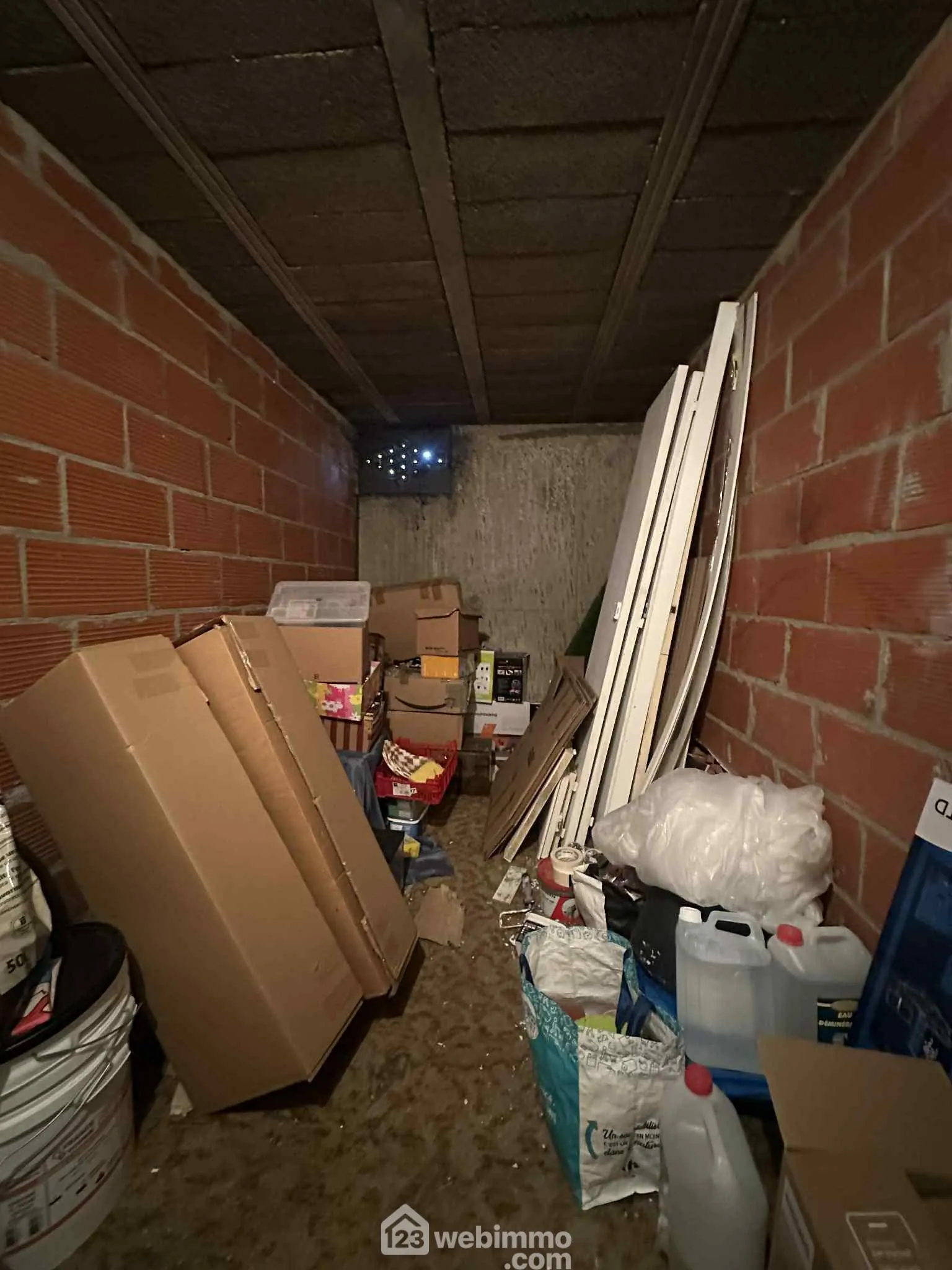 Appartement de 69 m² à Laon avec balcon, parking et cave, idéal pour famille 