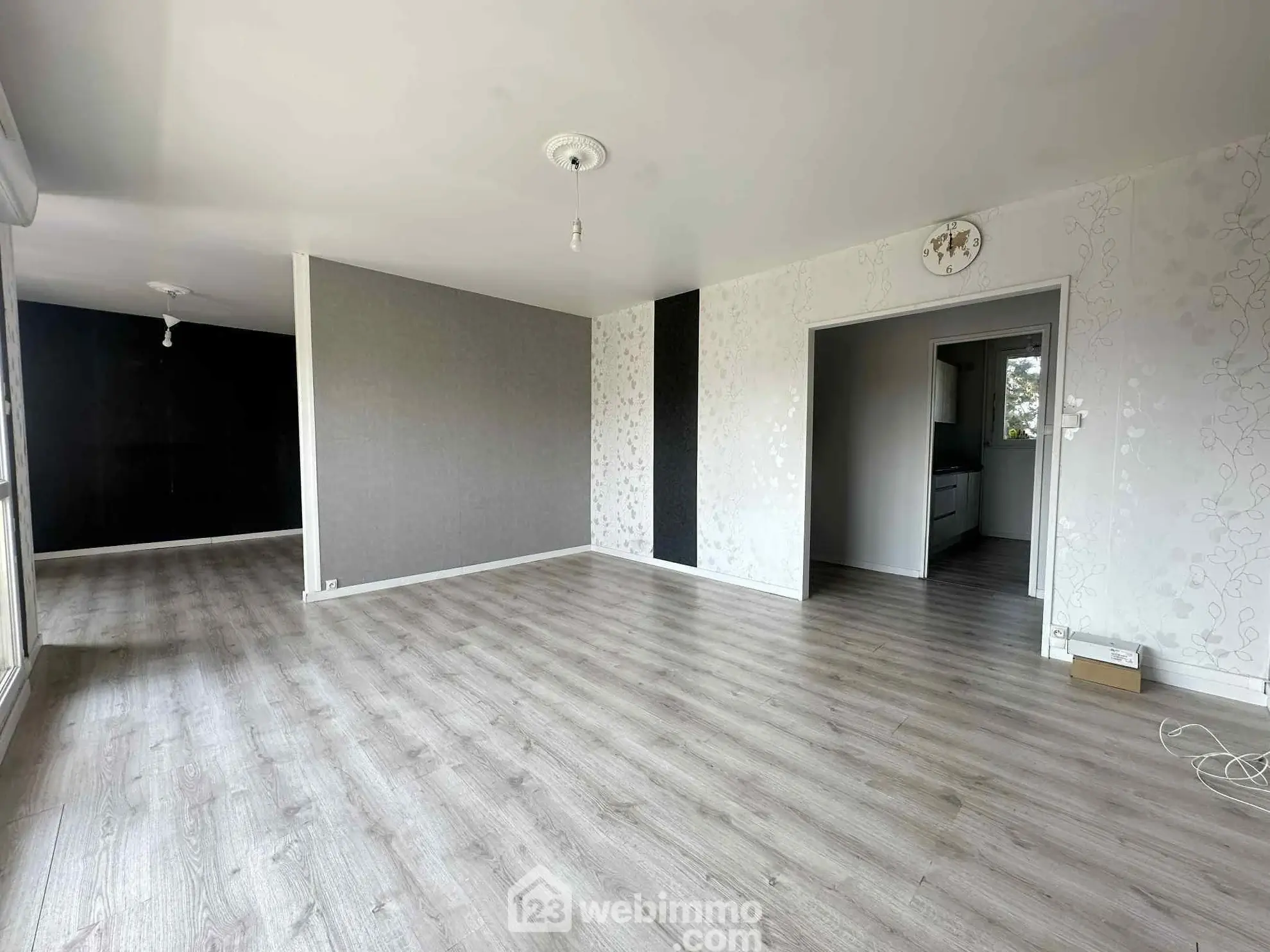 Appartement de 69 m² à Laon avec balcon, parking et cave, idéal pour famille 