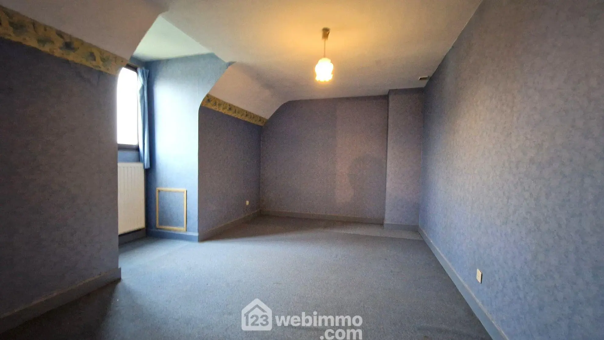 Maison à vendre de 102 m² à Clacy-et-Thierret avec terrain et garage 