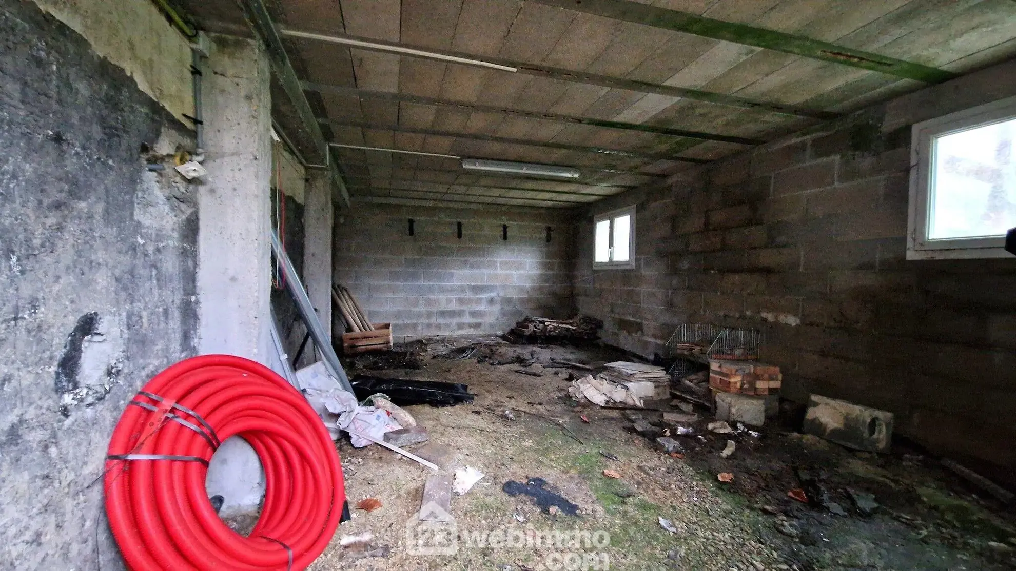 Maison à vendre de 102 m² à Clacy-et-Thierret avec terrain et garage 