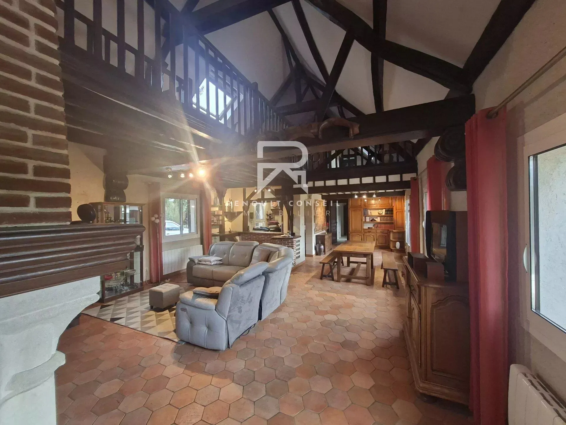 Charmante maison normande avec dépendances et grand terrain à Beaumont-le-Roger 