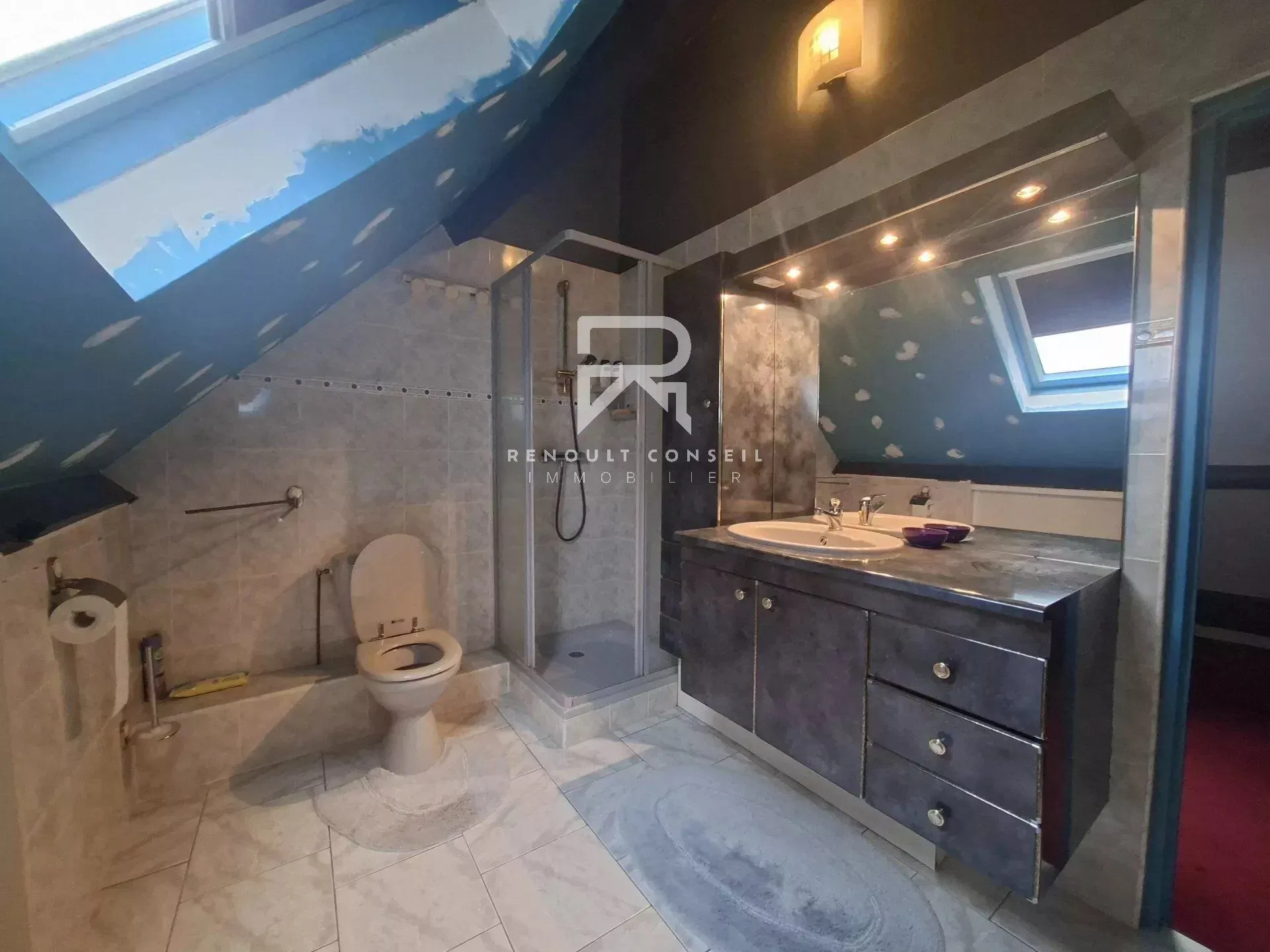 Charmante maison normande avec dépendances et grand terrain à Beaumont-le-Roger 